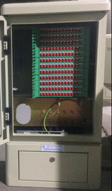 China 96 corazones cruzan la resistencia &gt;2×104MΩ/500V DC del aislamiento del gabinete de la fibra óptica proveedor